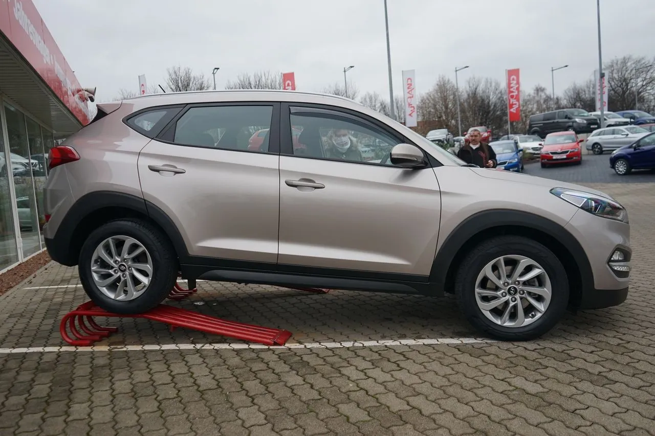 Hyundai Tucson 1.6 T-GDI...  Image 2