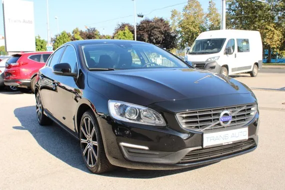 Volvo S60 D3 Momentum AUTOMATIK *NAVIGACIJA,KAMERA* Image 3