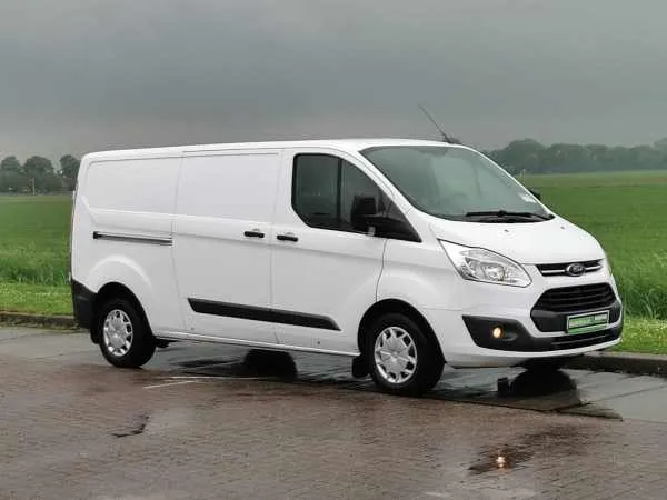 Ford Transit Custom 2.0 TDCI L2H1 Image 4