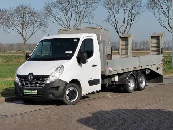 Renault Master T35 2.3 DCI Image 2