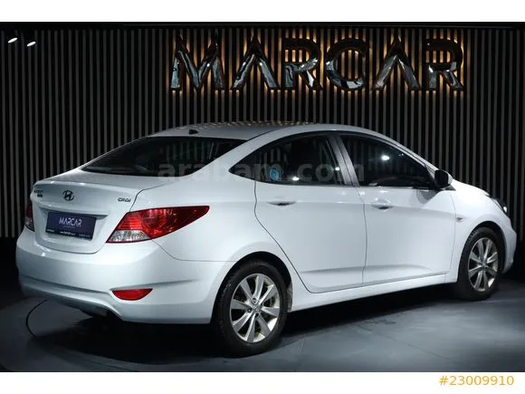 Hyundai Accent Blue 1.6 CRDI Mode Plus Image 2